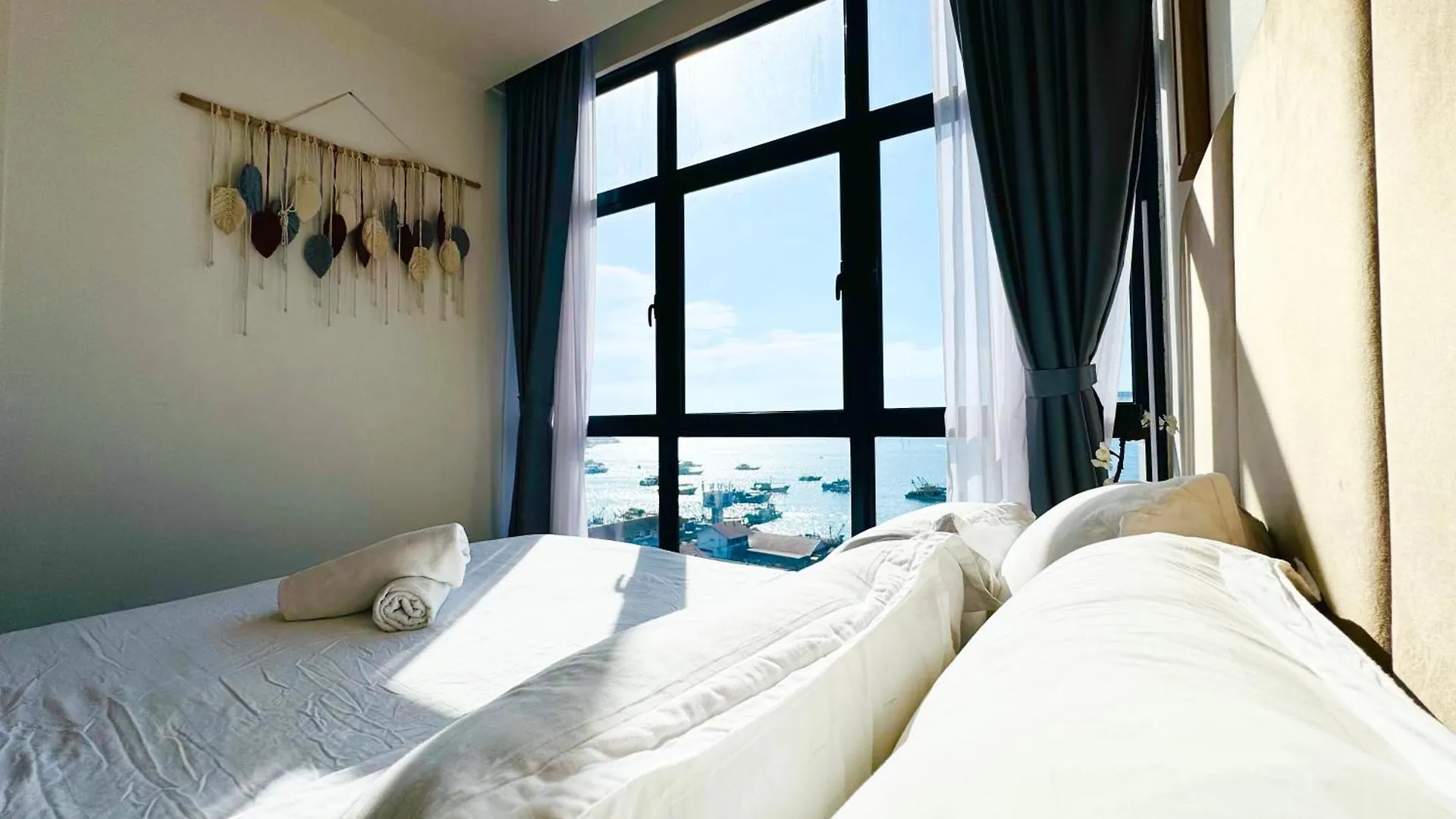 The Shore Premier Suites By Sunset Seaview Vacation Condos Kota Kinabalu Malásia