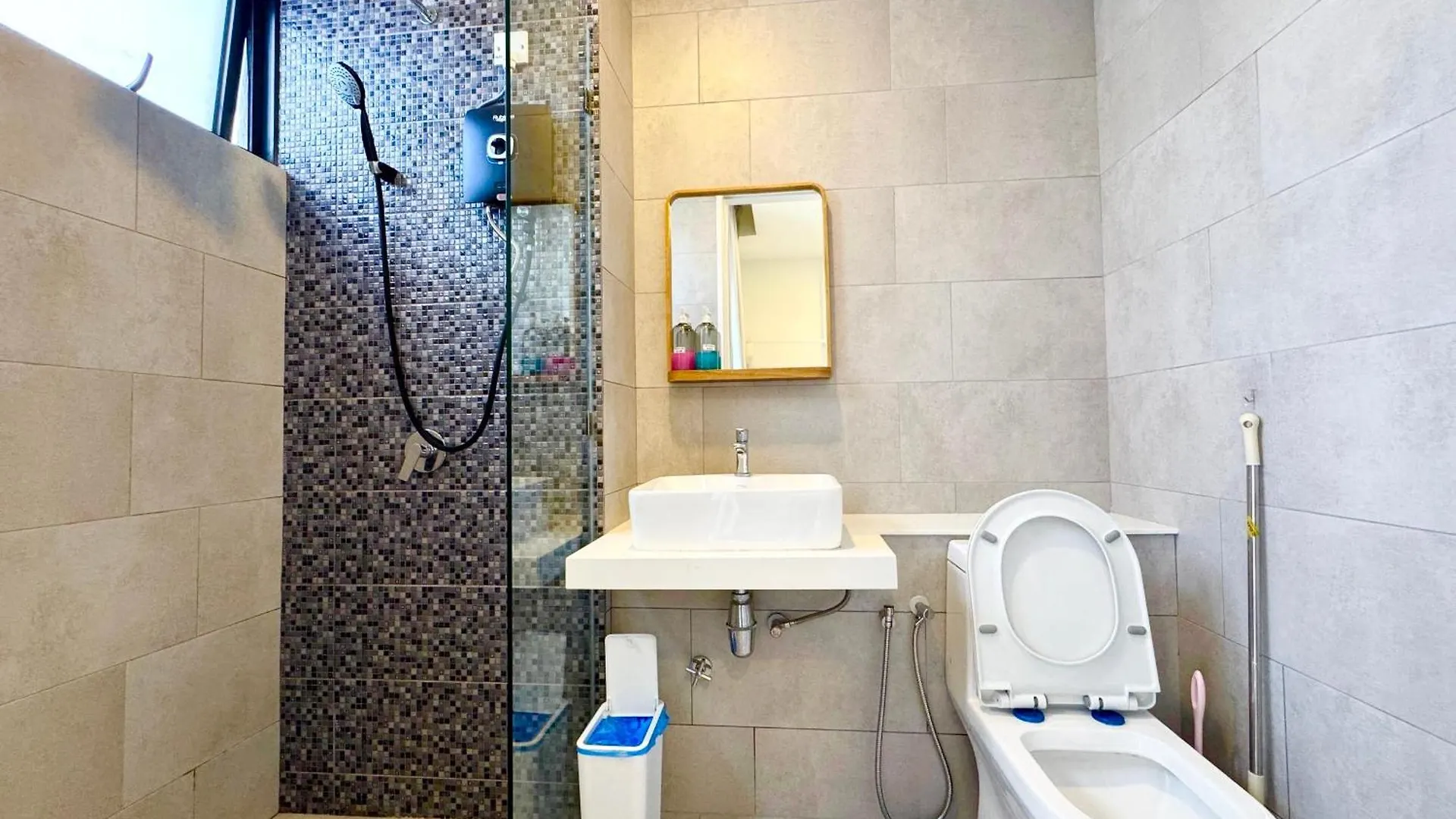 The Shore Premier Suites By Sunset Seaview Vacation Condos Kota Kinabalu 0*,