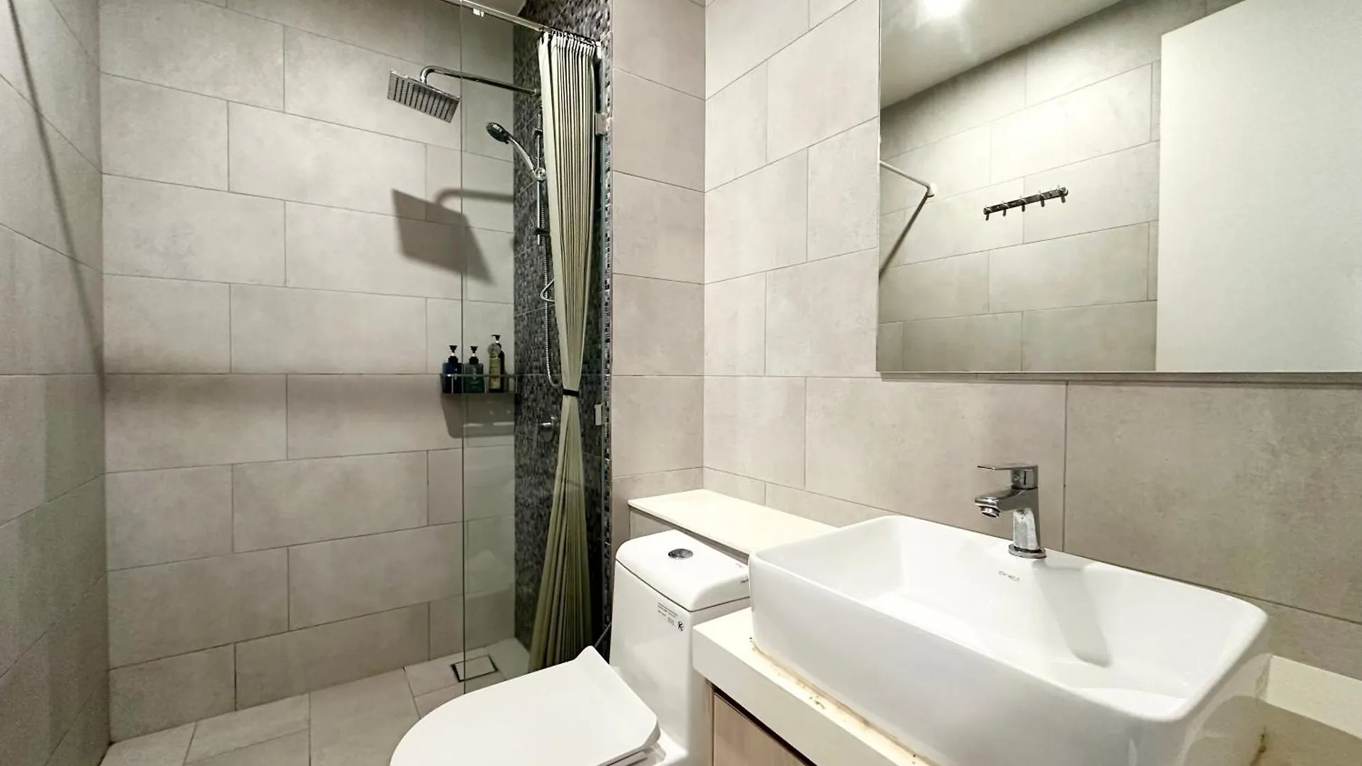 The Shore Premier Suites By Sunset Seaview Vacation Condos Kota Kinabalu Appartement
