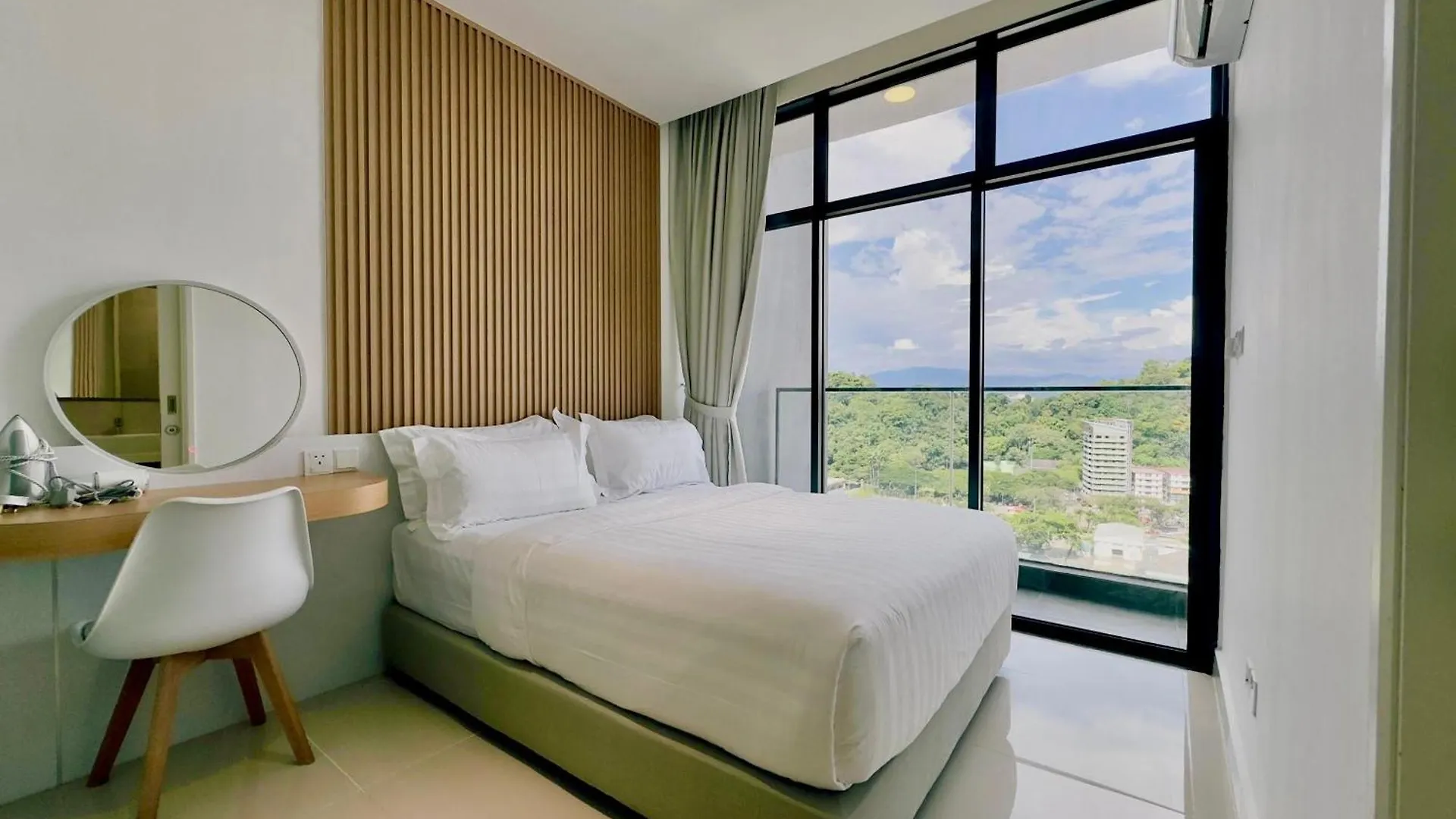 The Shore Premier Suites By Sunset Seaview Vacation Condos Kota Kinabalu Appartement