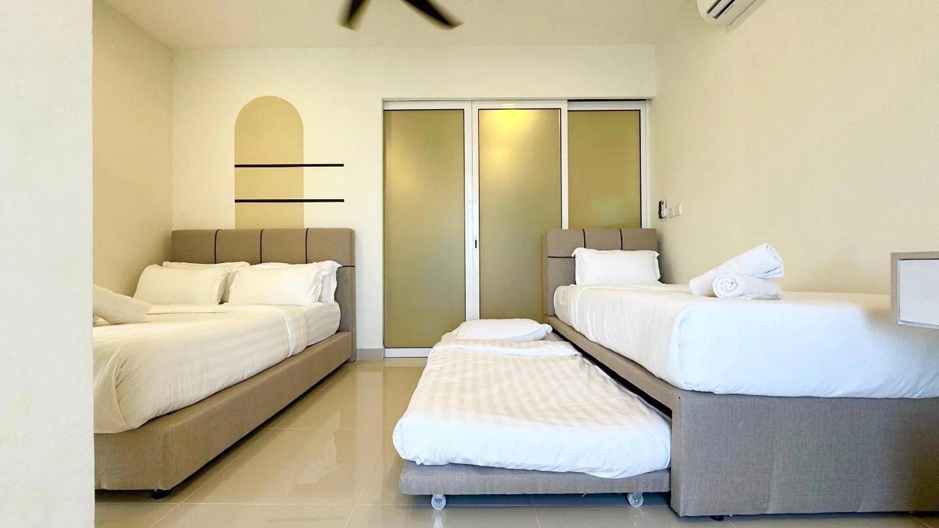 The Shore Premier Suites By Sunset Seaview Vacation Condos Kota Kinabalu 0*,  Malaisie